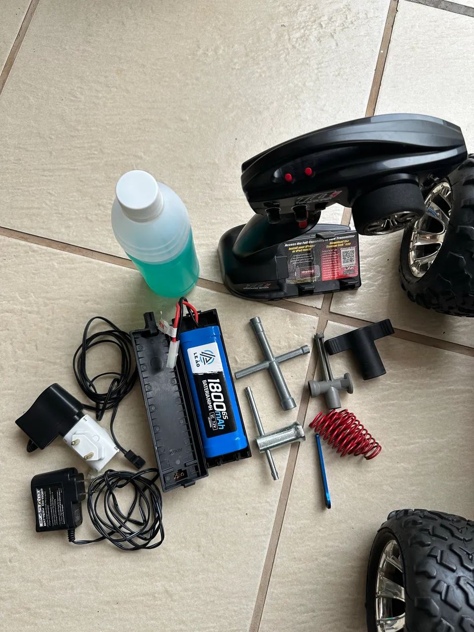 VENDA AUTOMODELO REVO 3.3 TRAXXAS  - Foto 4
