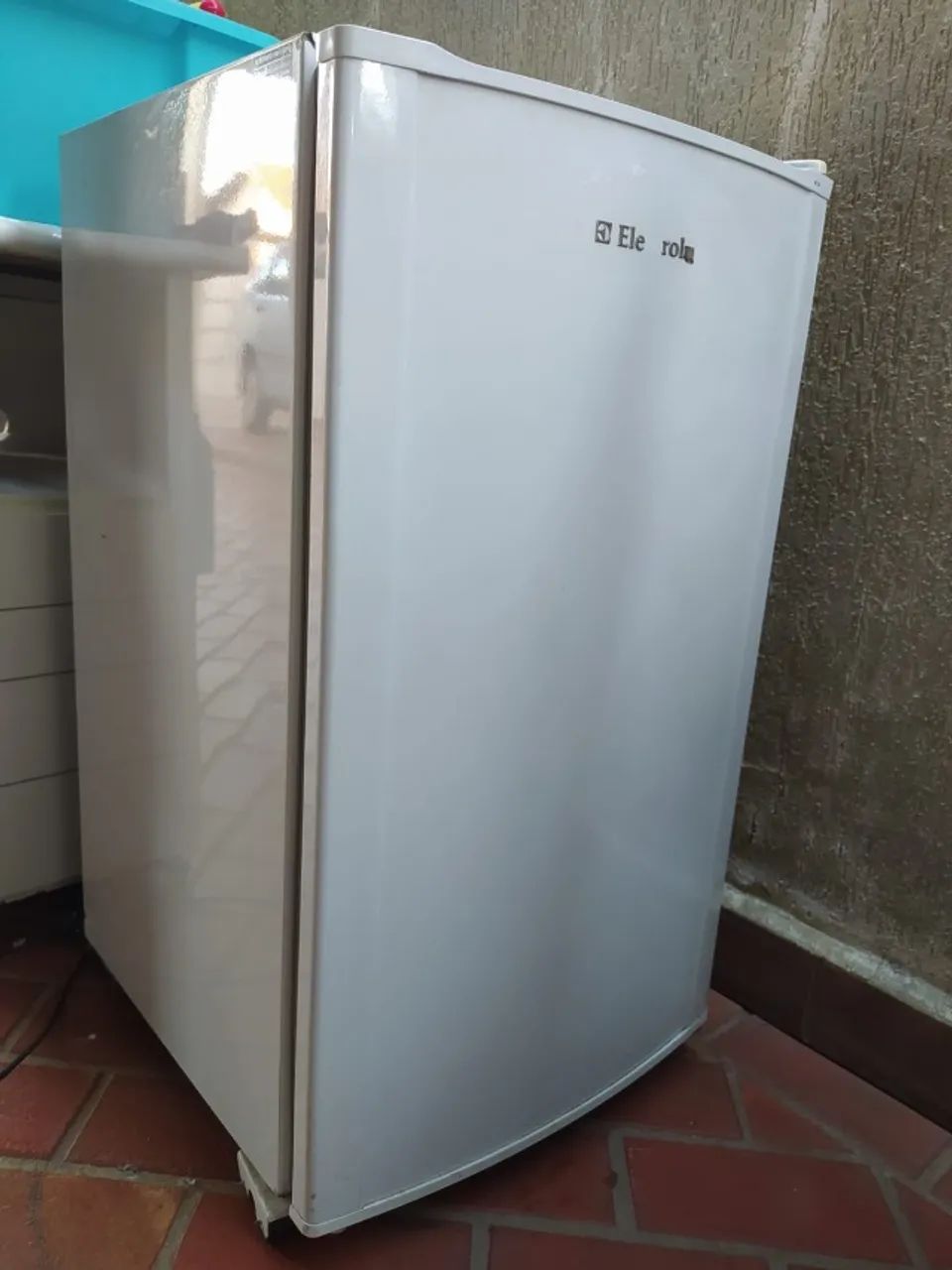 Frigobar Electrolux 