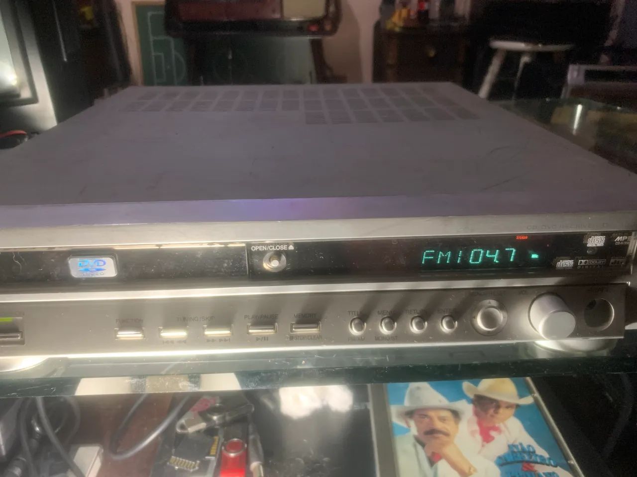 receptor de áudio e vídeo (A/V) ou um DVD c/ defeito