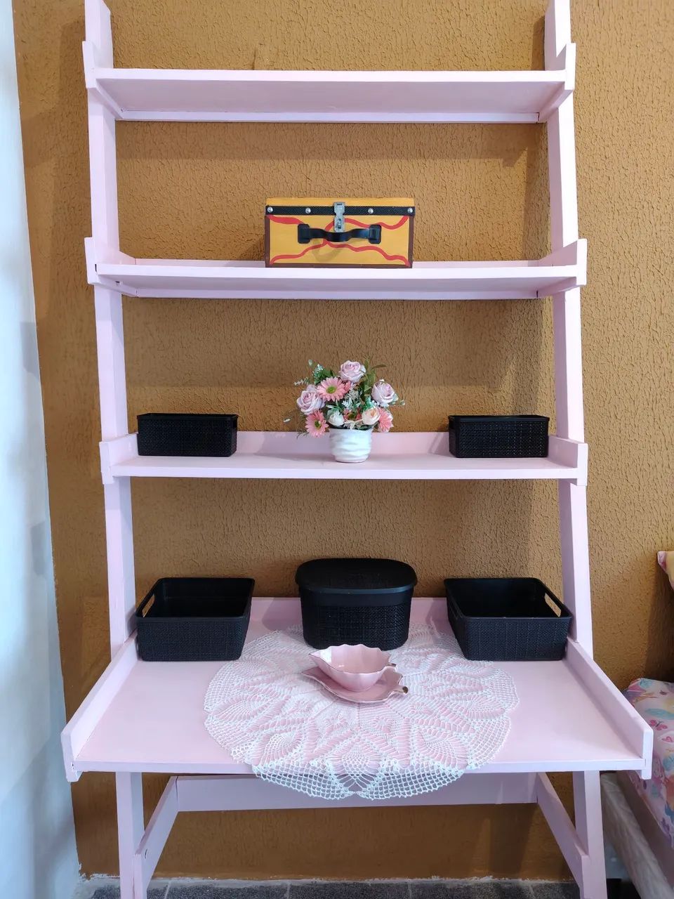 Aluga-se um quarto para moças. - Foto 2
