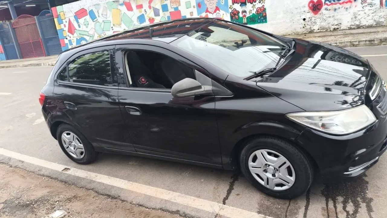 Chevrolet Onix JOY Hatch 1.0 8V Flex Mec. 4P 2017 - Foto 4