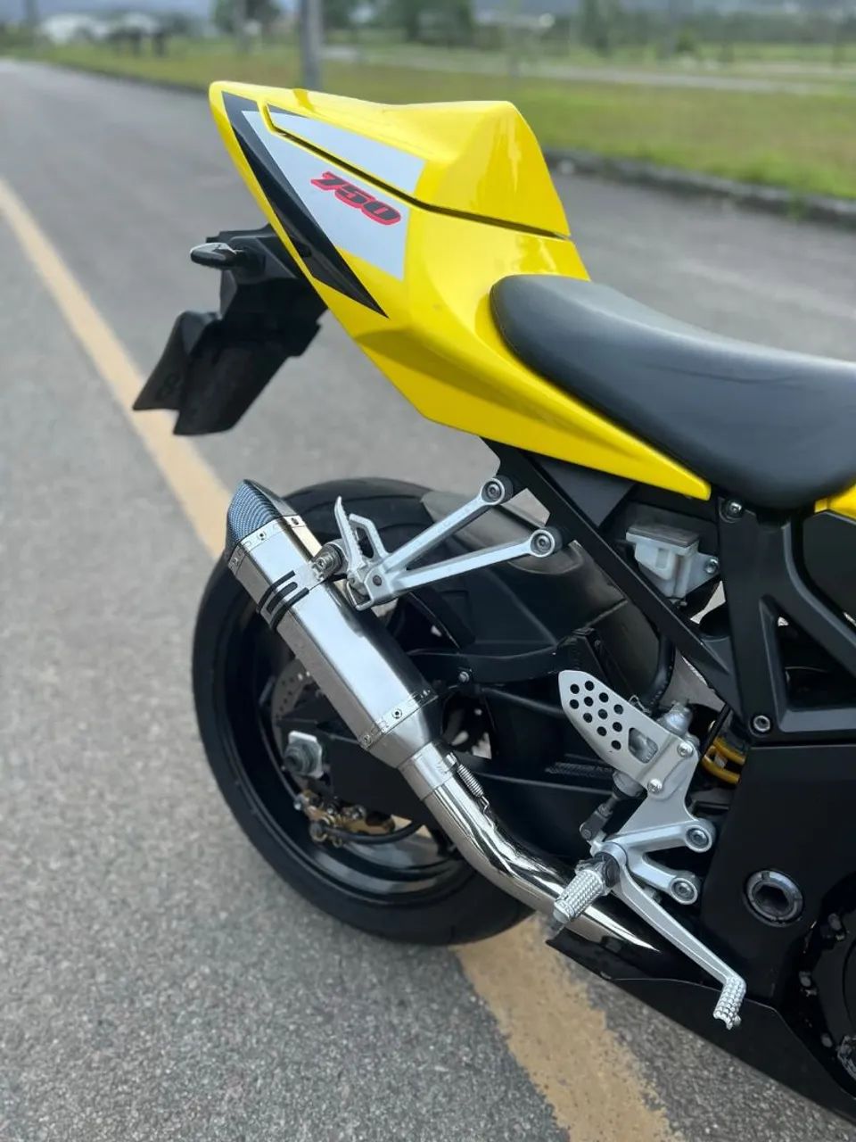 GSX-R SRED 750 - Foto 3