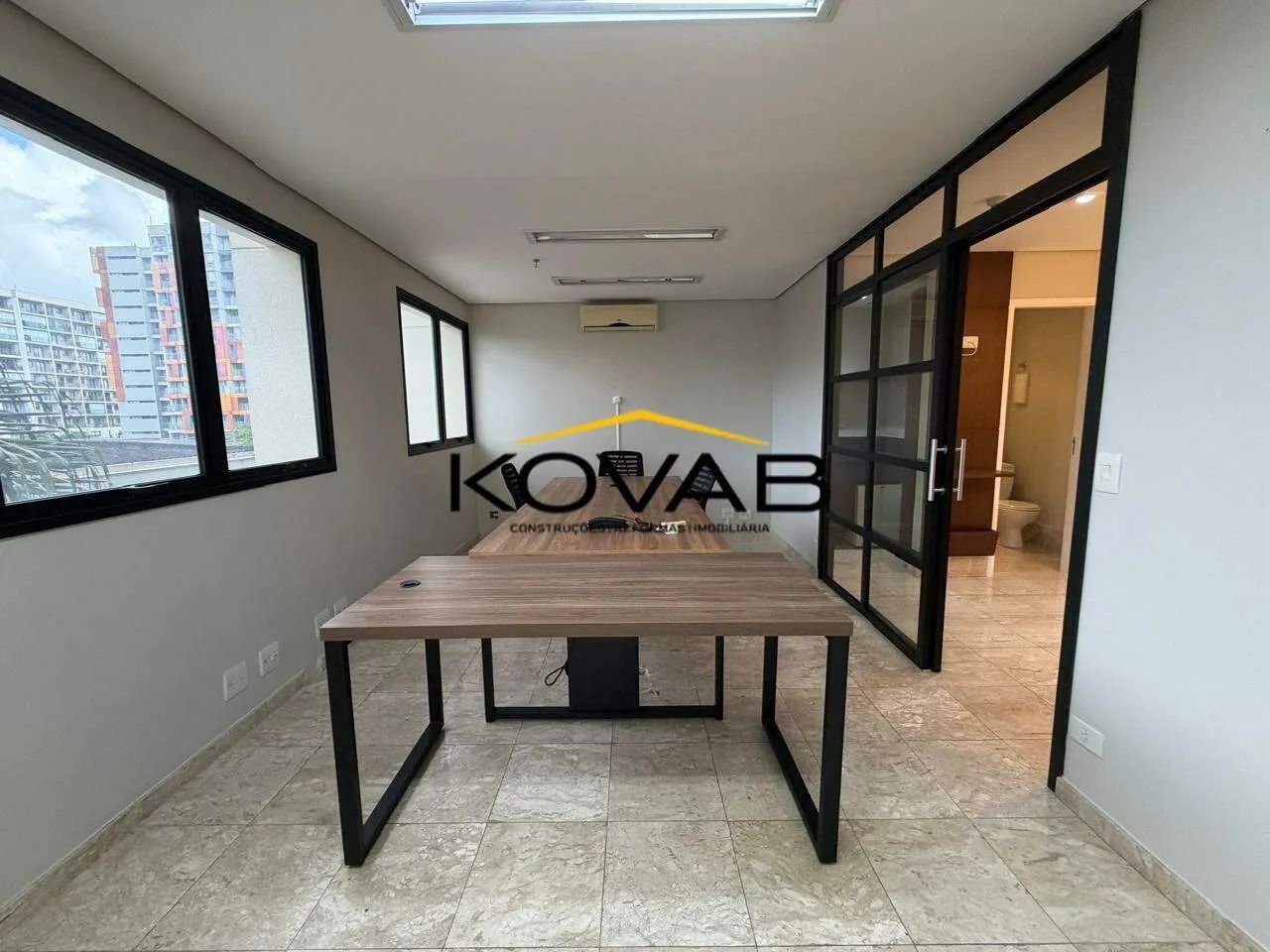 LOCAÇÃO COMERCIAL | MOEMA - 43m² - Próximo ao metrô Eucaliptos