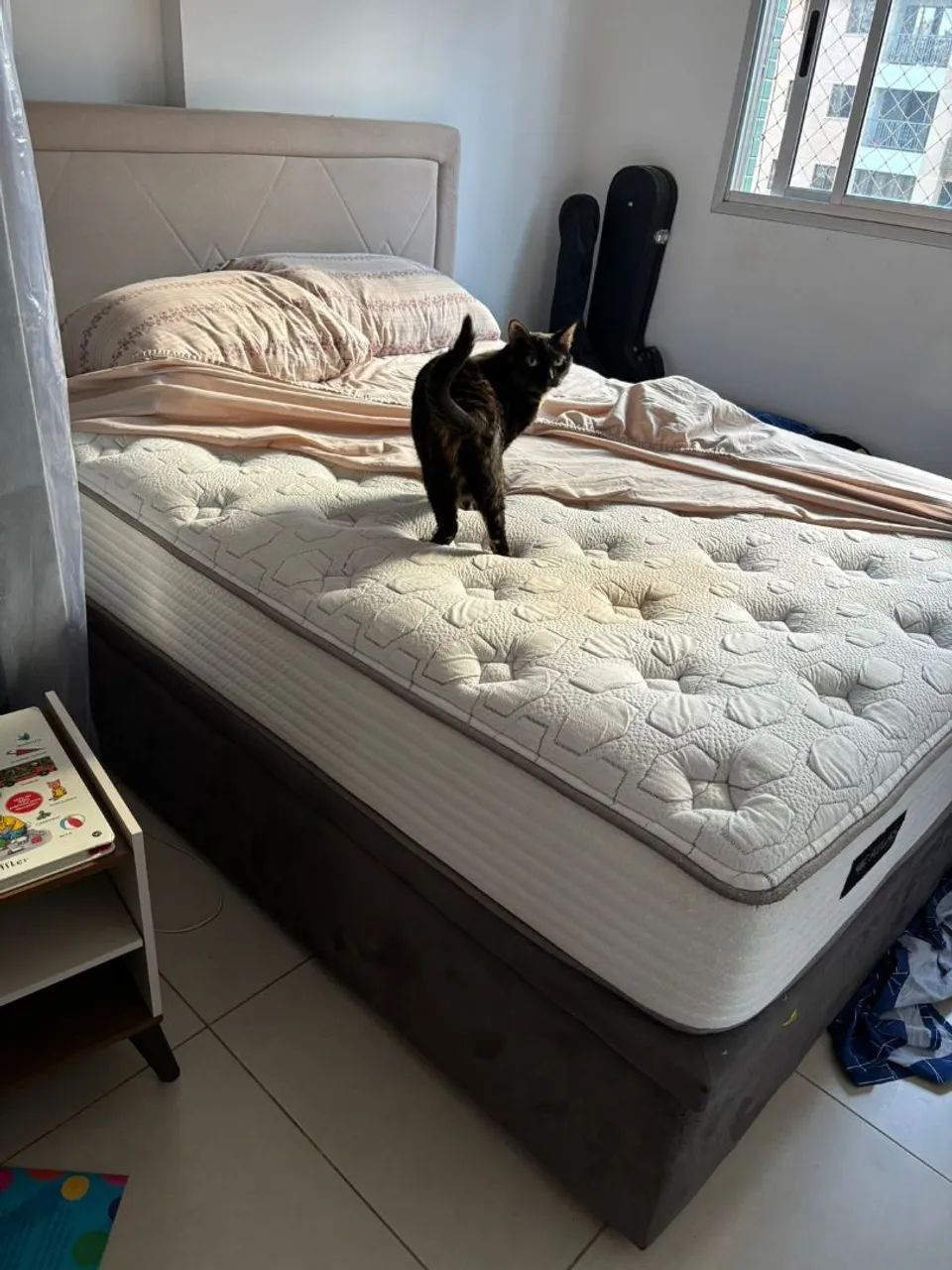 Cama baú casal padrão com Colchão 