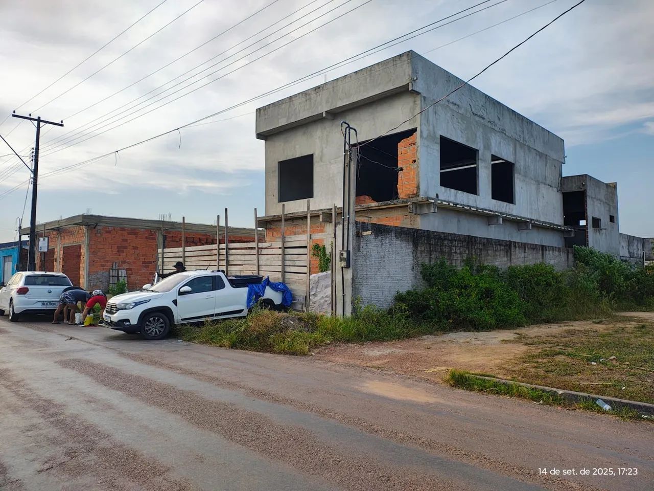 Comercial 2 andar com área de escritório no fundo . - Foto 2