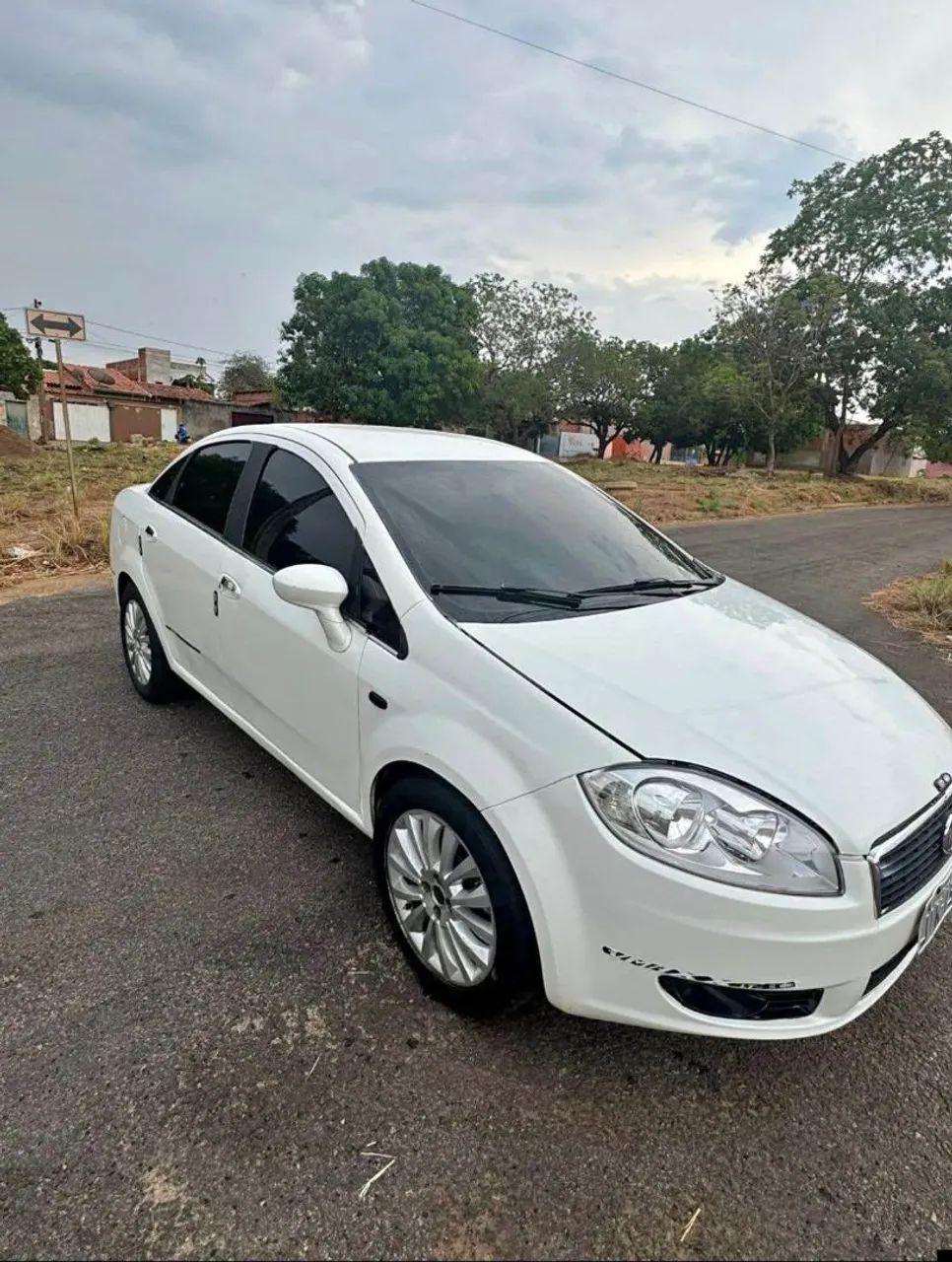 Fiat Linea LX 1.9/ 1.8 Flex 16V 4P 2011 - Foto 2