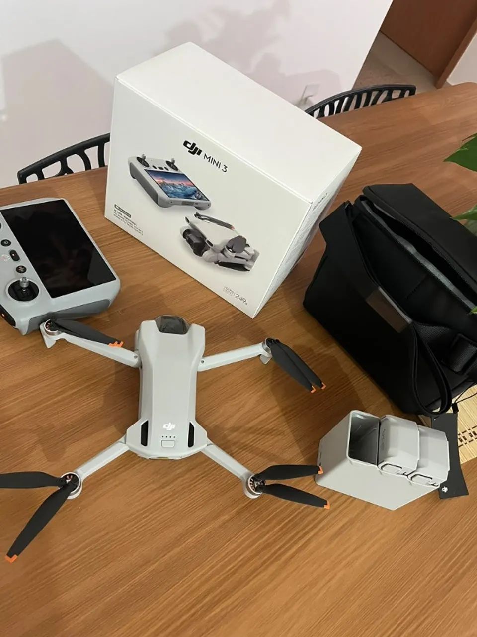 DJI Mini 3 Fly More Combo - ZERO, Nunca Usado, com 3 Baterias - Foto 3