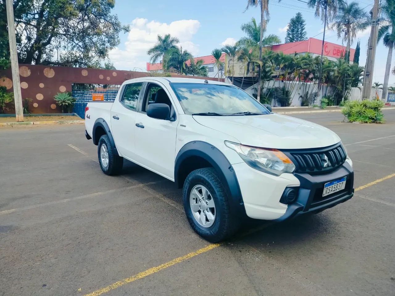 Mitsubishi L200 L200 Tri. Outd. GLX 2.4 CD 4x4 Die. Mec. 2022
