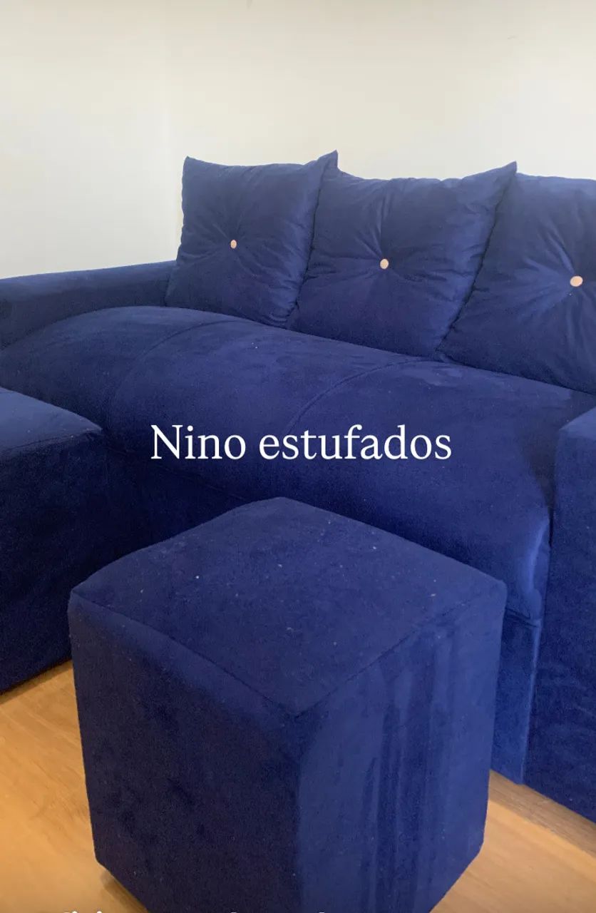Sofá de três lugares com um puf grátis 399 - Foto 5