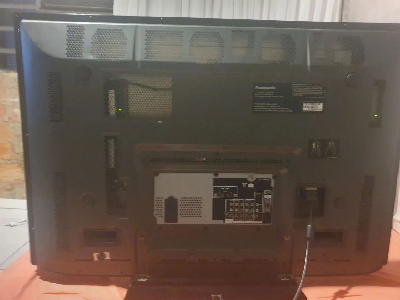TV PANASONIC 42 PL ,COM DEFEITO NAS ENTRADAS DE ANTENA,HDMI, VÍDEO  - Foto 3