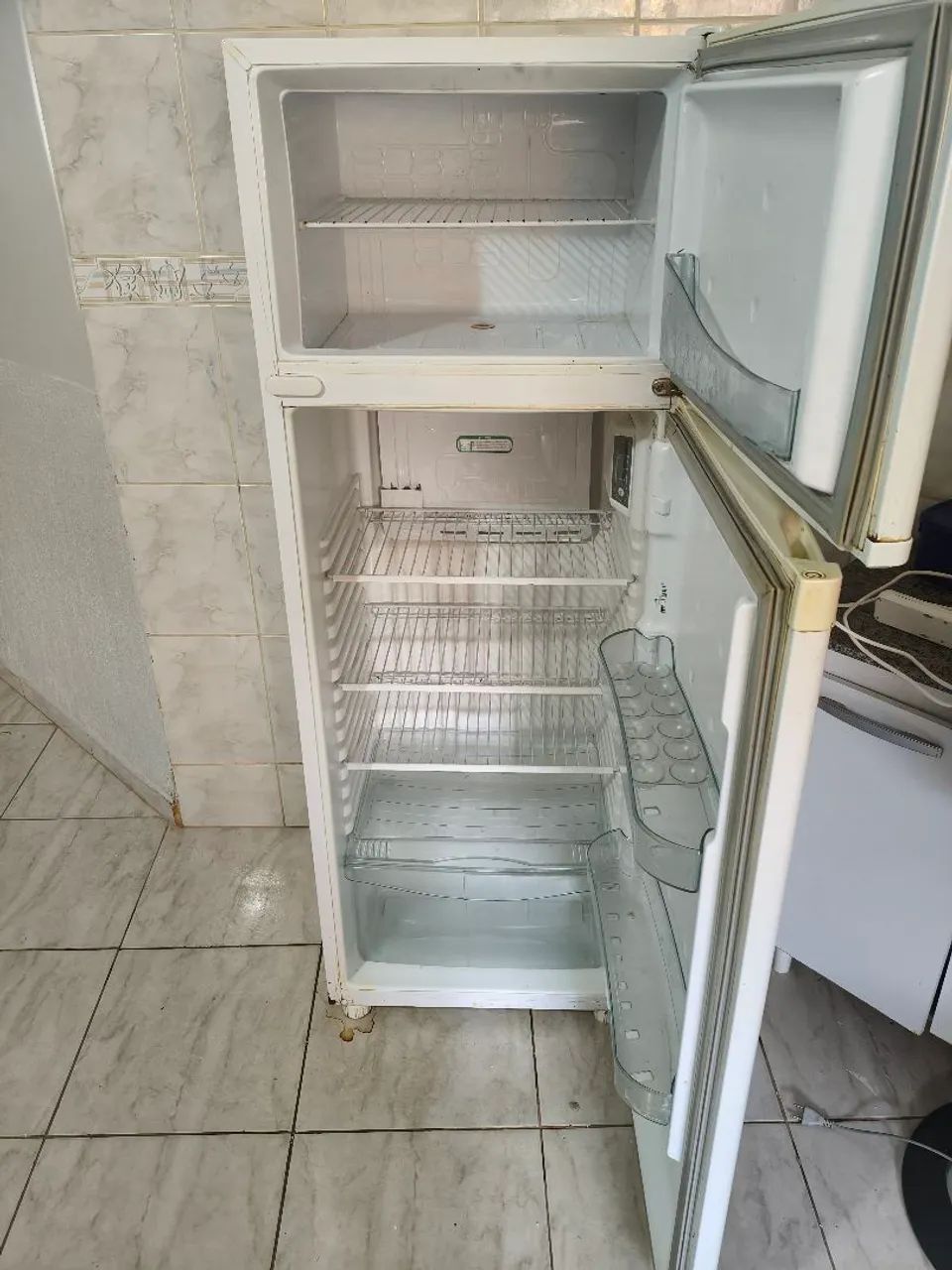 Geladeira consul em ótimo estado e funcionando  - Foto 5