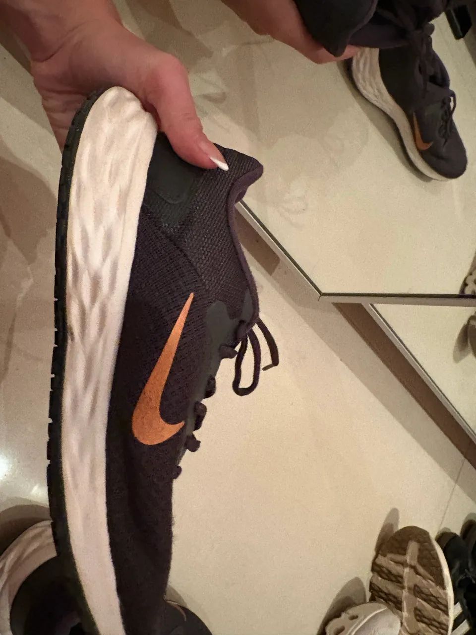     Tênis Nike Revolution 6. - Foto 2