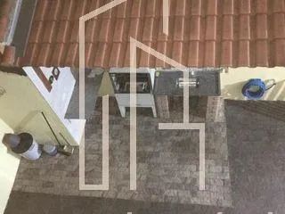Sobrado com 3 quartos e 4 vagas no Jardim Fernandes