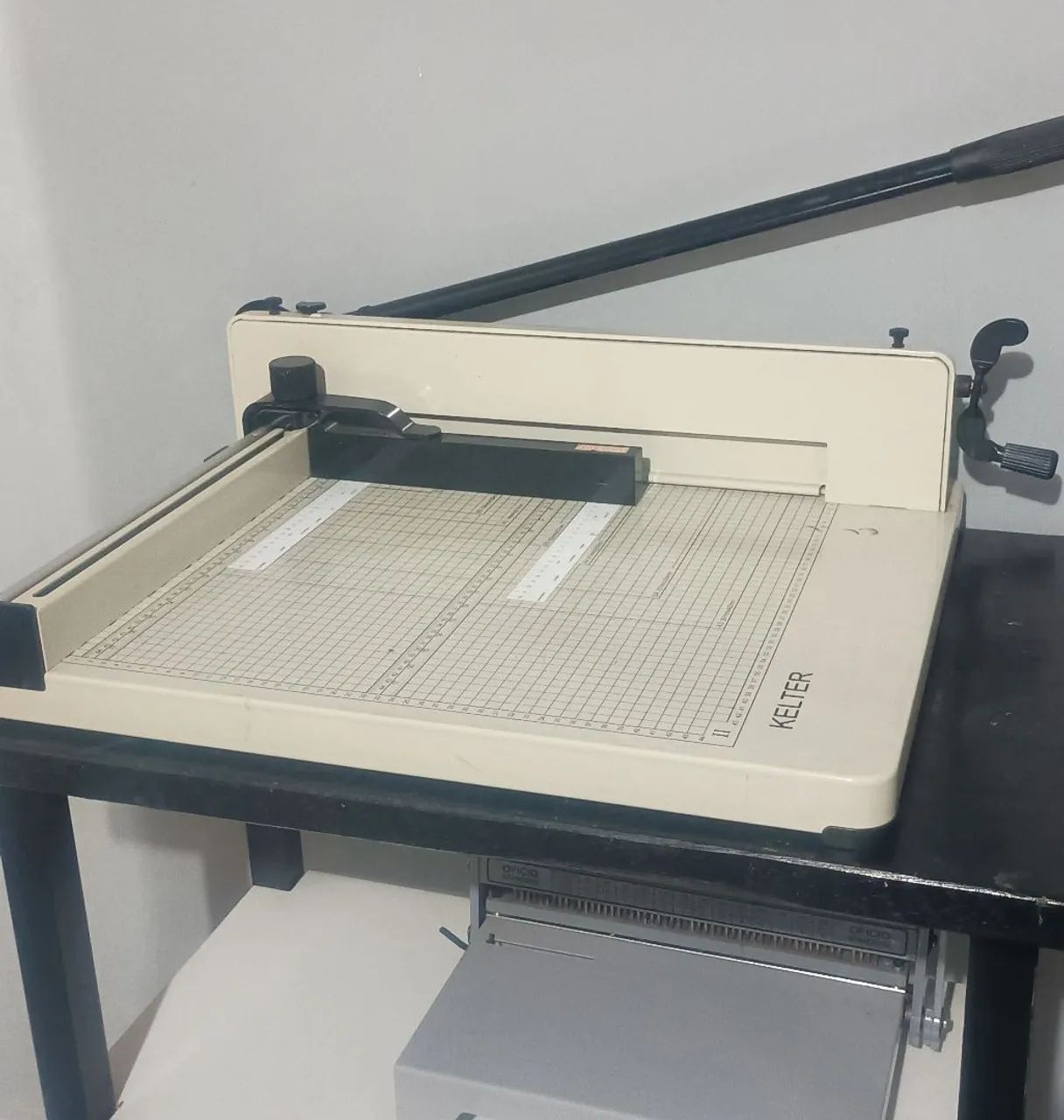 Semi-Industrial Guillotine