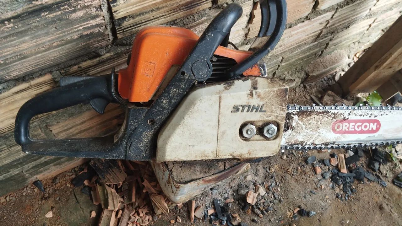 Vendo roçadeira e motor serra! - Foto 3