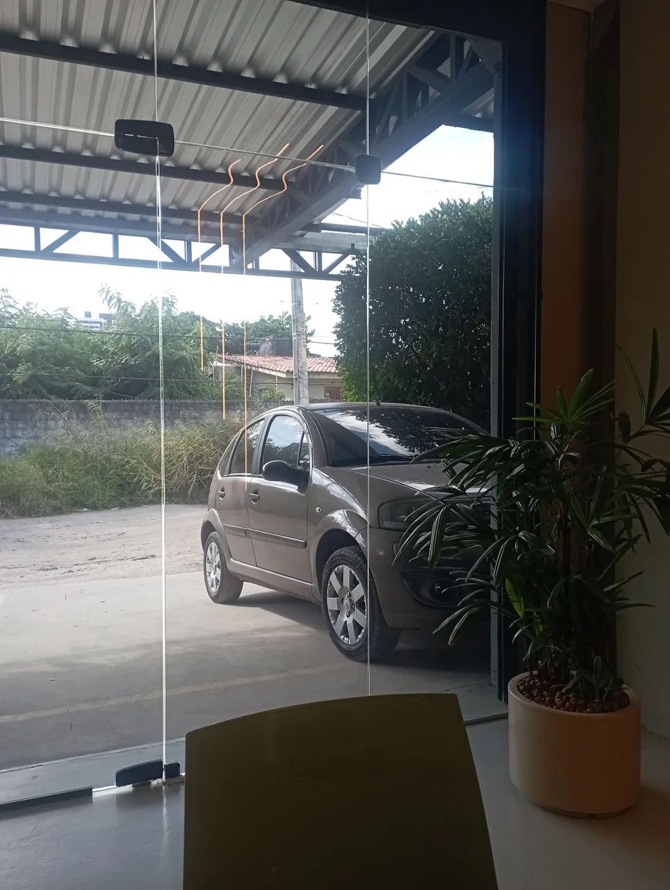 Citroën C3 GLX 1.4/ GLX SONORA 1.4 FLEX 8V 5P 2012