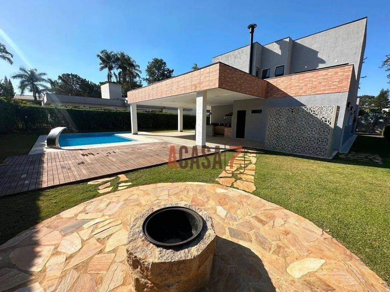 Casa com 4 suítes - Condomínio Lago Azul - Araçoiaba da Serra/SP