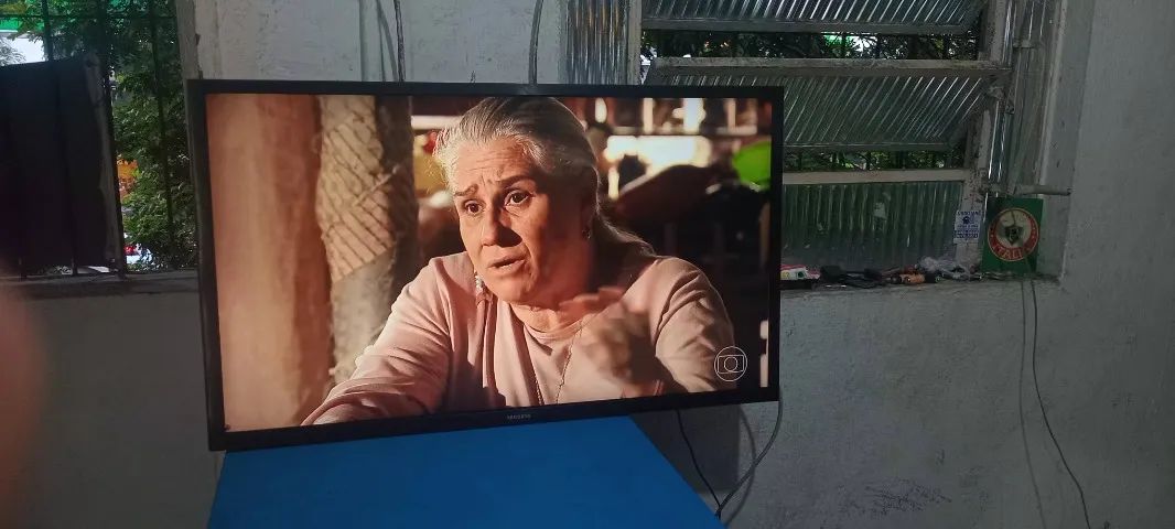 Smart tv Samsung 32 polegadas  - Foto 3
