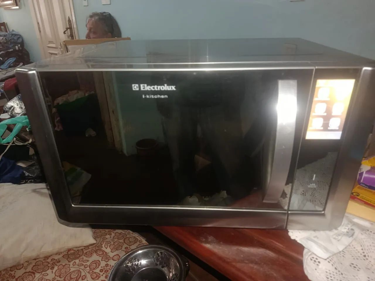 Microondas  Eletrolux  43 LTS  modelo MTX52, função grill - Foto 3