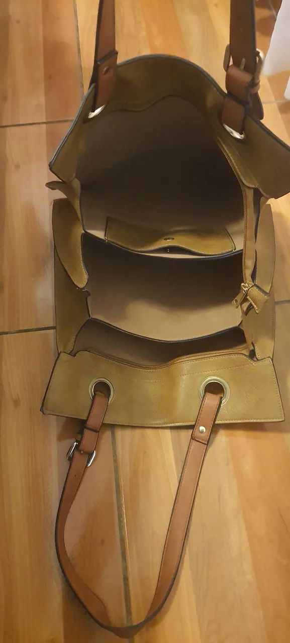 Bolsa de Ombro -Comprada na Itália  - Foto 3
