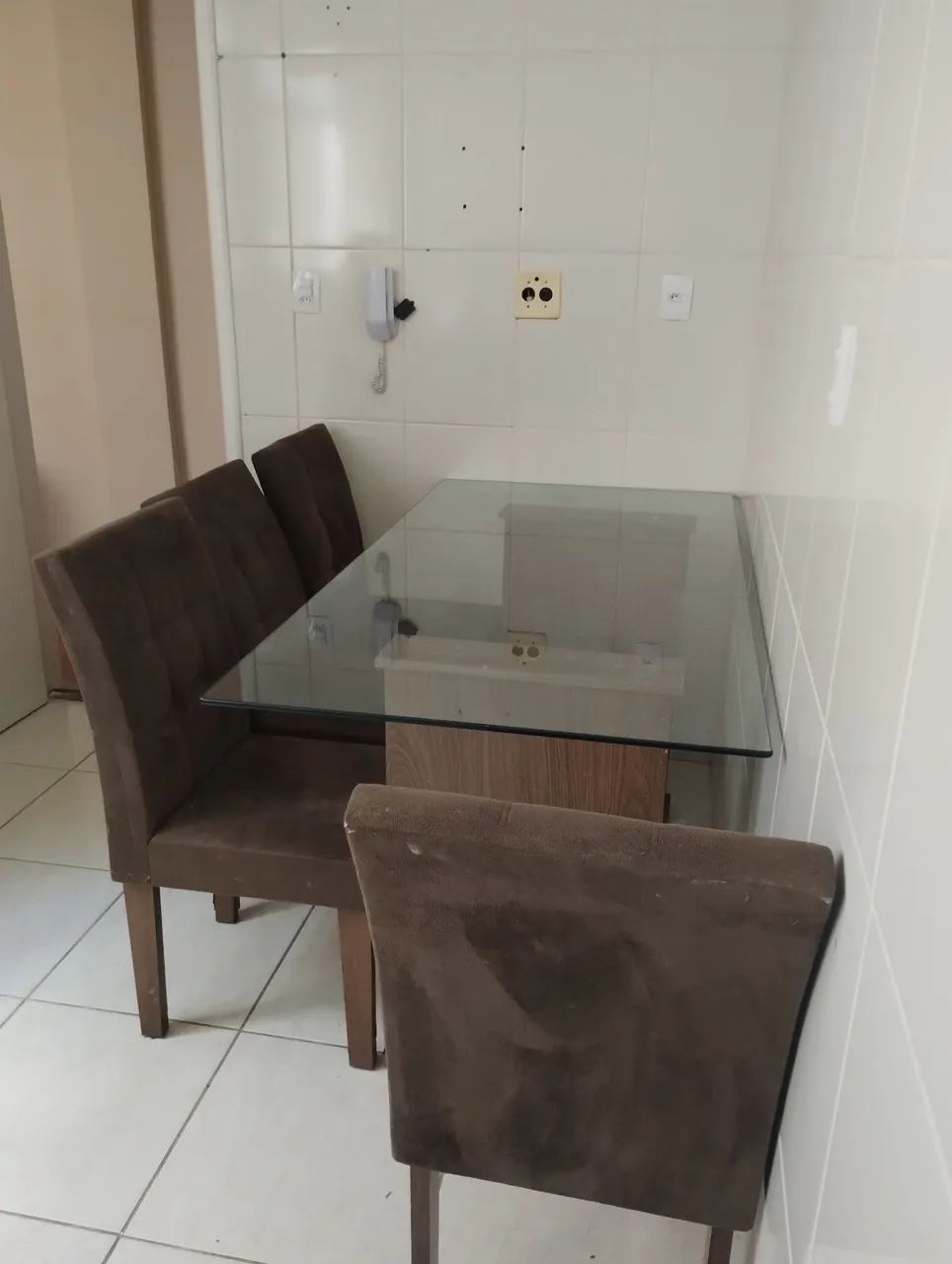 Glass table with 4 chairs65579521696897123