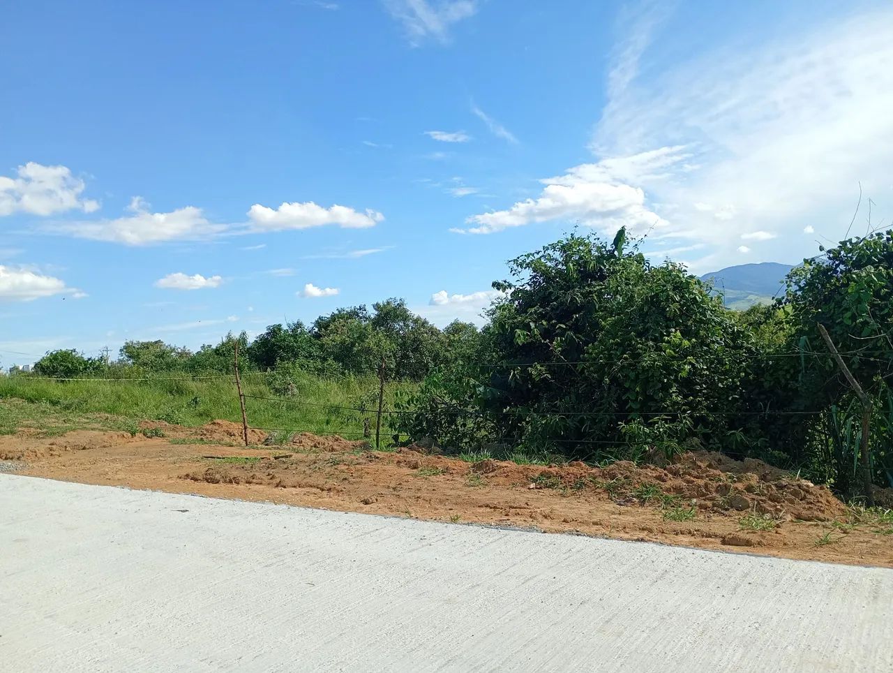 Foto - Belford Roxo - Barro Vermelho