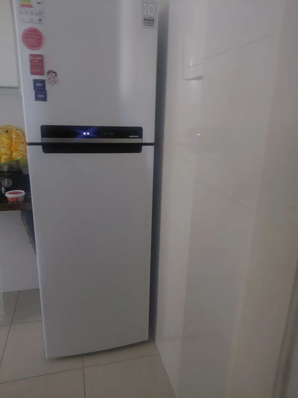 Geladeira nova com plástico 