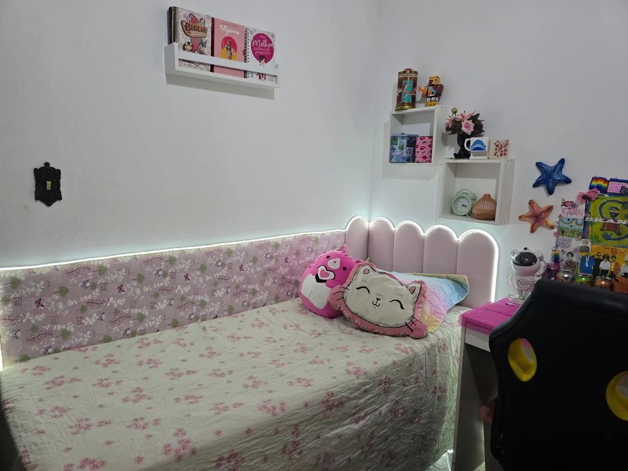 Vendo cama box solteiro colchão incluso e Brinde