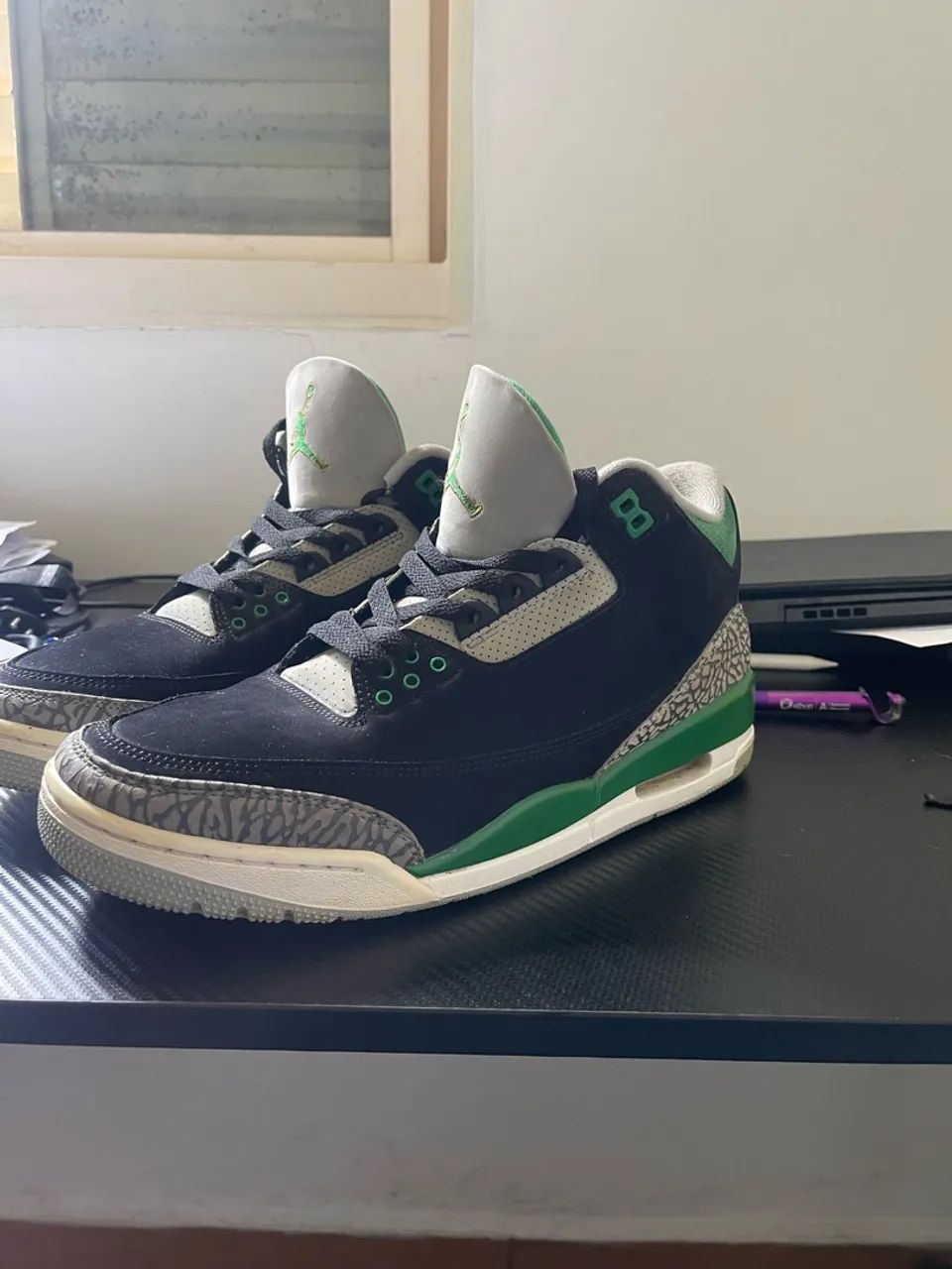 Air jordan pine green edição limitada em ótimo estado! N43