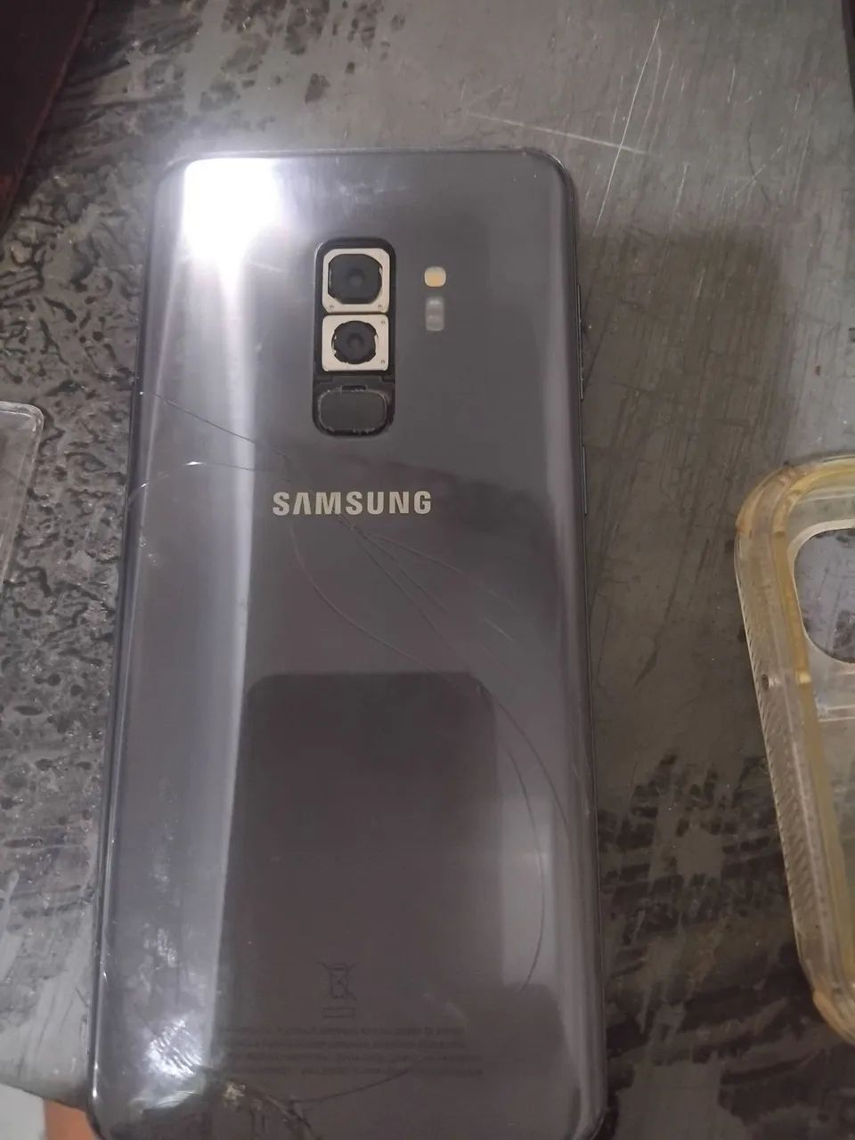 Samsung s9 plus tela tricada.