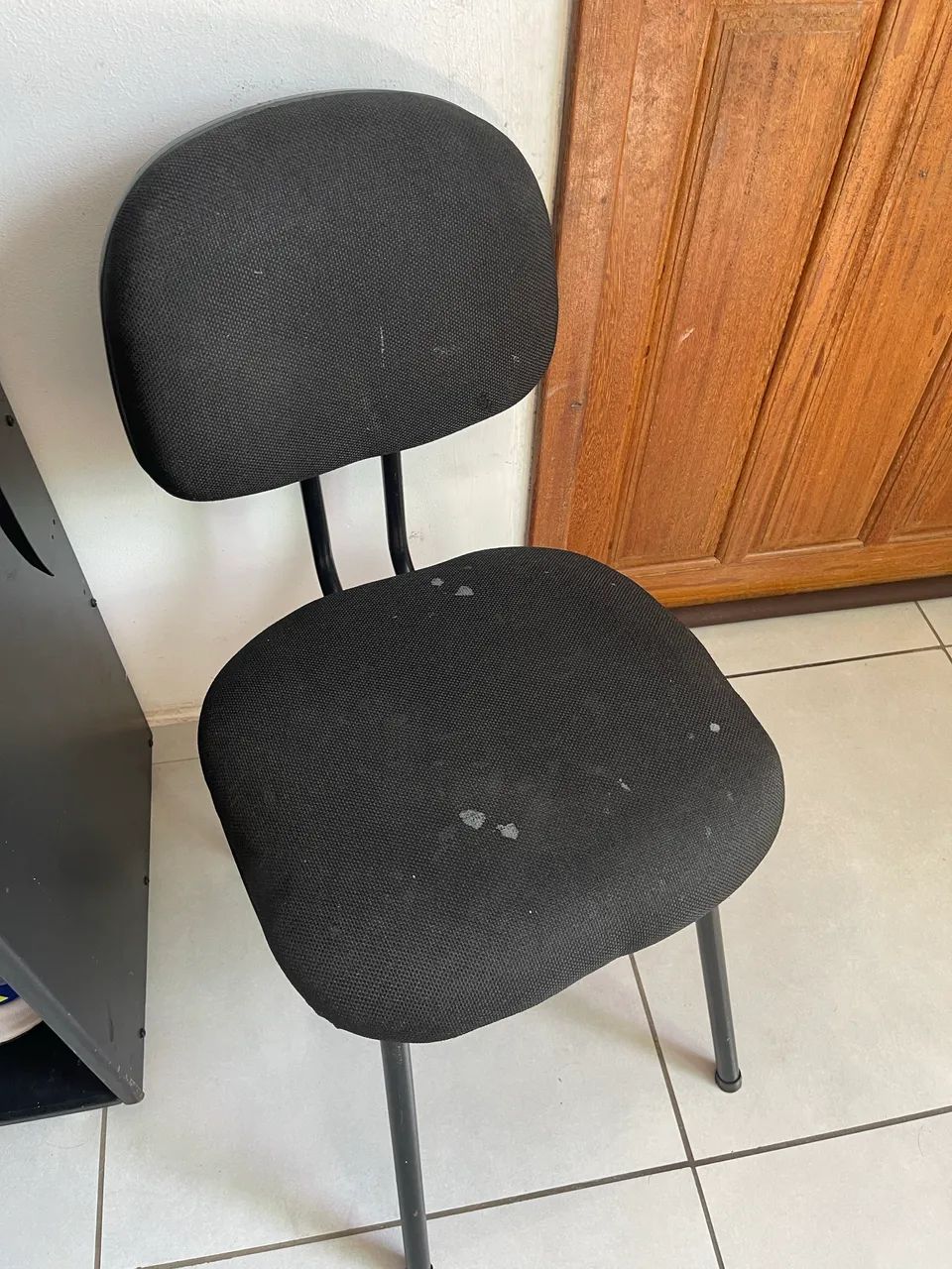 Cadeira de Escritório Fixa Preta - Foto 4