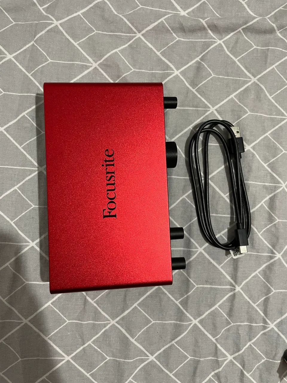 Interface de Áudio Focusrite Scarlett 2i2 4ª Geração - Foto 2