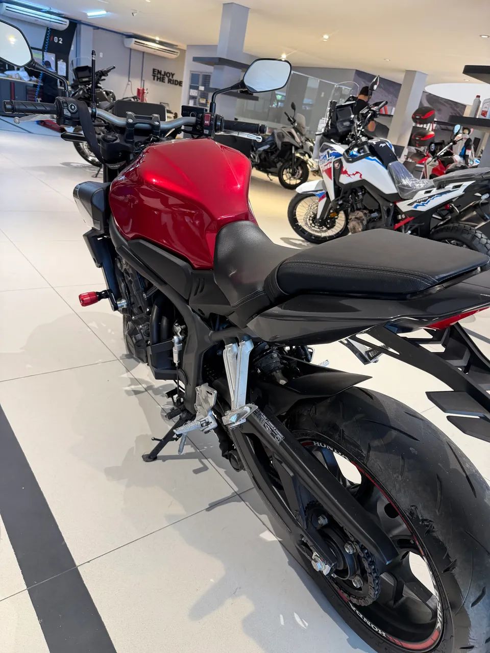 CB 650R 2026  - Foto 5