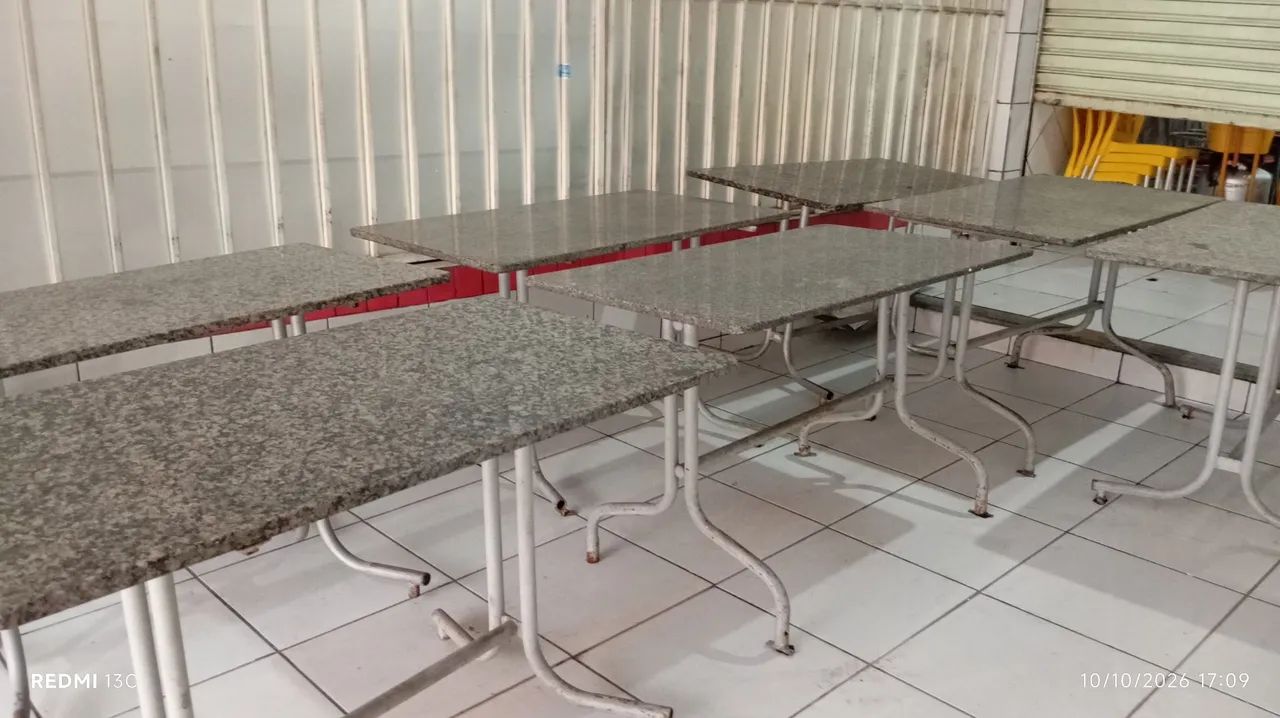 Conjuntos de mesas com cadeiras em granito 