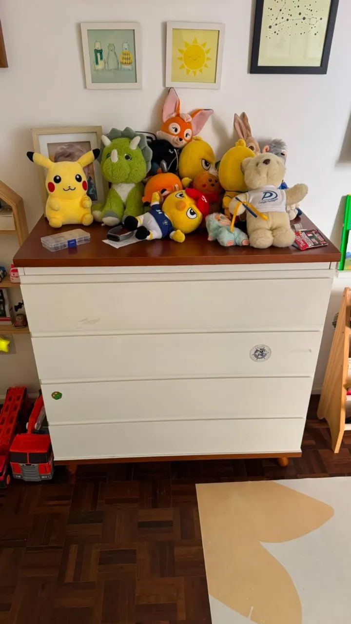 Cômoda Infantil com 4 Gavetas