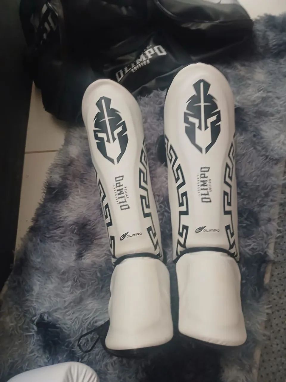 Luva e Caneleiras Kit - Muay Thay e Kickbox - Foto 3