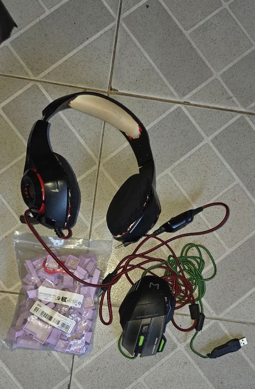 Fone, mouse e teclas de teclado mecânico  - Foto 2
