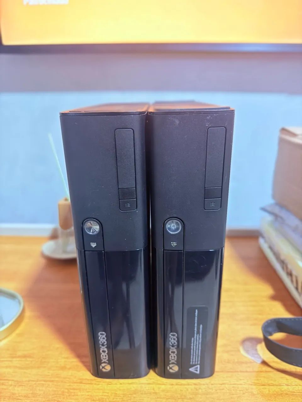 2X XBOX 360 PARA REPARO COM HD.