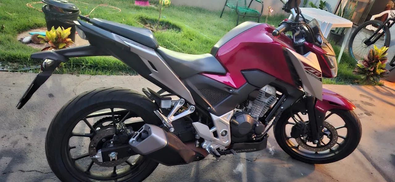 Cb twister 300f