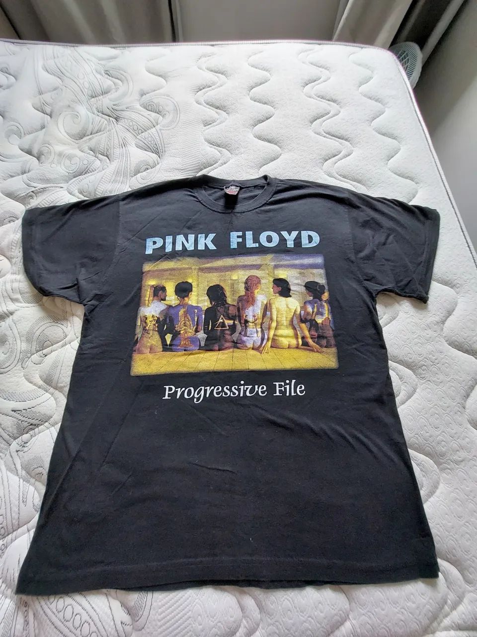 Camisetas de bandas de Rock. Tamanho M e G.