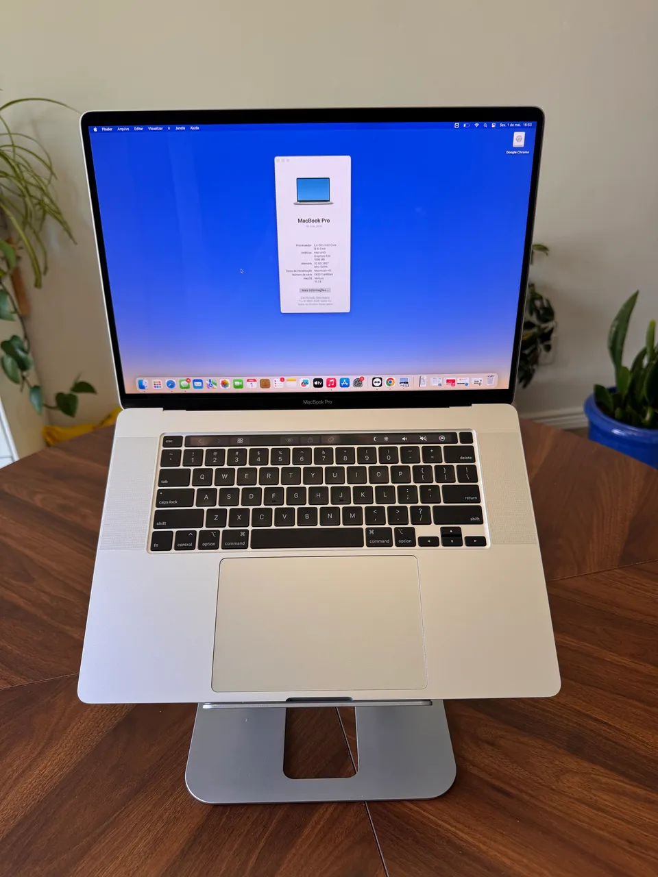 MacBook Pro 13.3' 16gb ram 500 SSD + Magic Keyboard Touch ID +