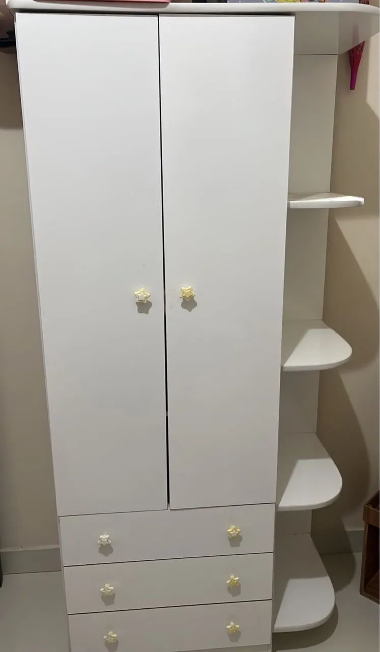 Guarda roupa e cômoda
