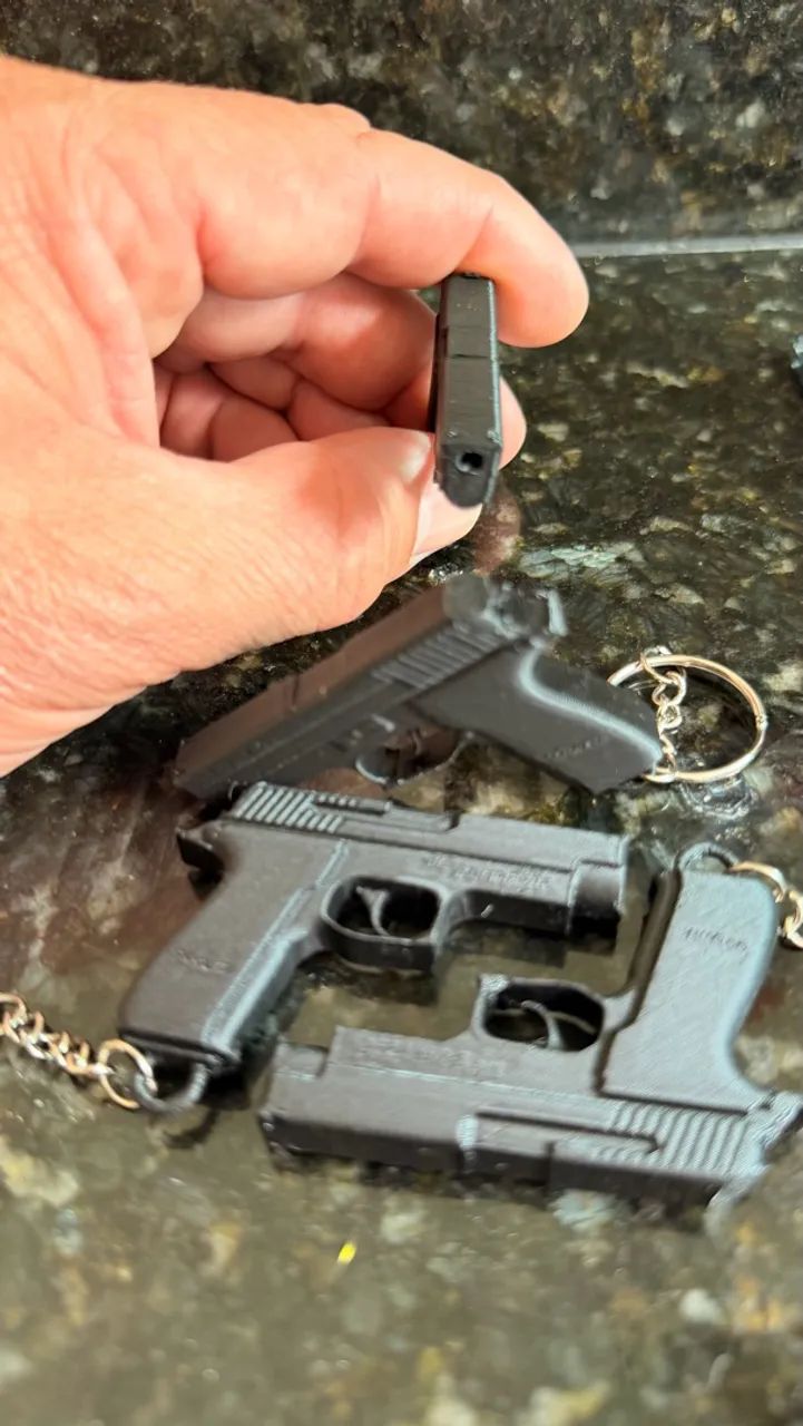 Kit com 10 chaveiros de Arma