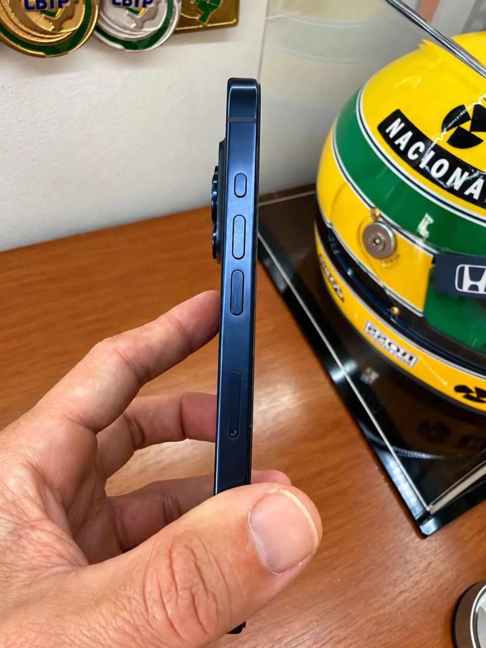 IPHONE 15 PRO 256GB. Impecável!  - Foto 2