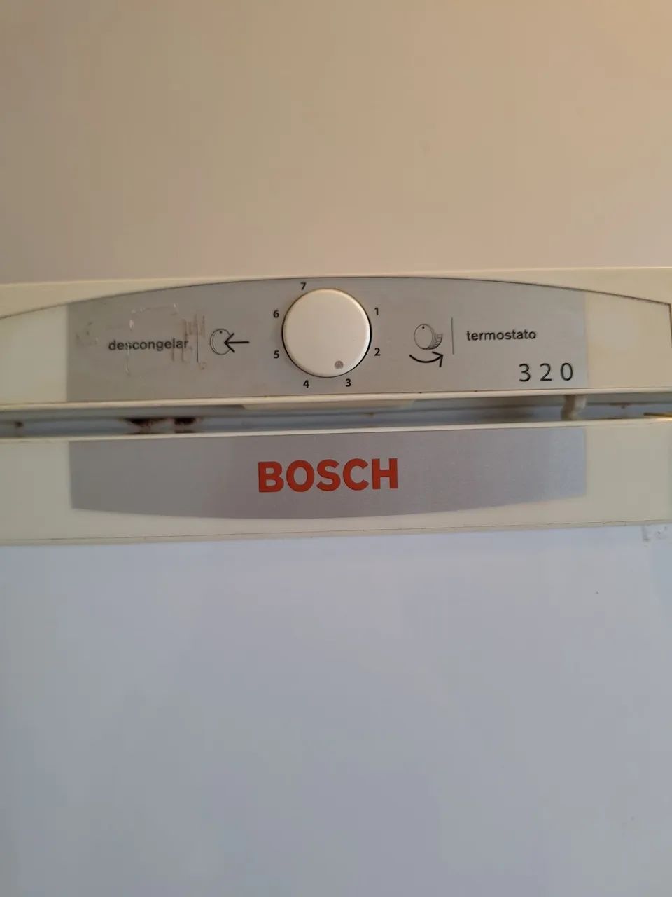 Geladeira Bosch 320 Semiautomática - Foto 3
