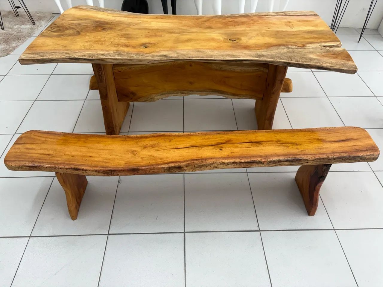 Mesa de jaqueira 