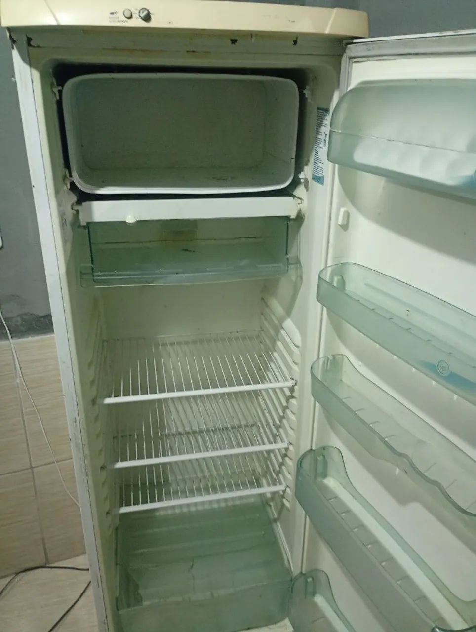 Vendo geladeira - Foto 4