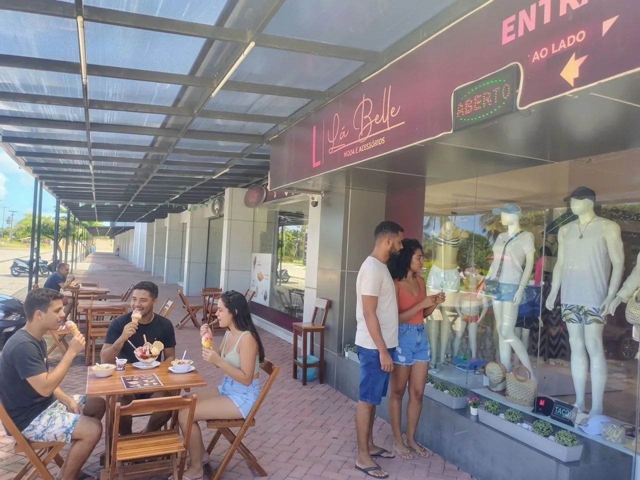 Loja moda praia com café  - Foto 2