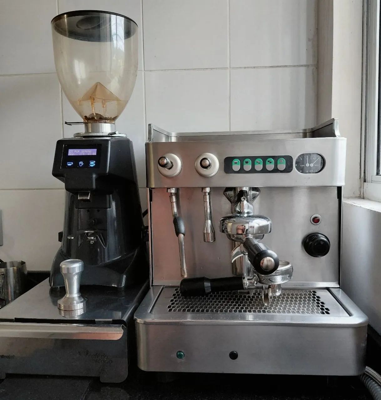MAQUINA CAFÉ ESPRESSO PROFISSIONAL ACOMPANHA MOINHO
