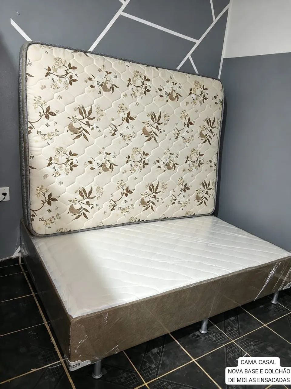 Cama Box Casal base e colchão de molas ensacadas nova
